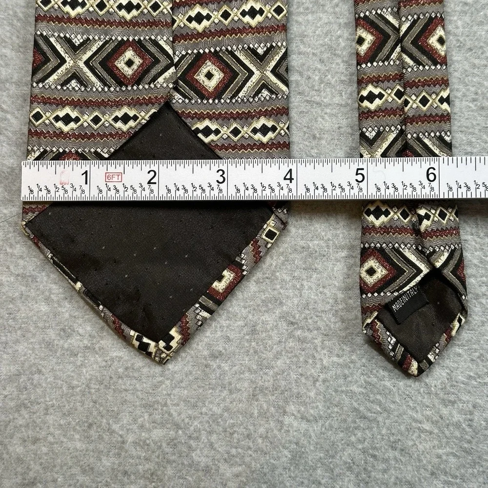 Vintage Pavia‎ Made in Italy 100% Silk Geometric Pattern Mens Tie